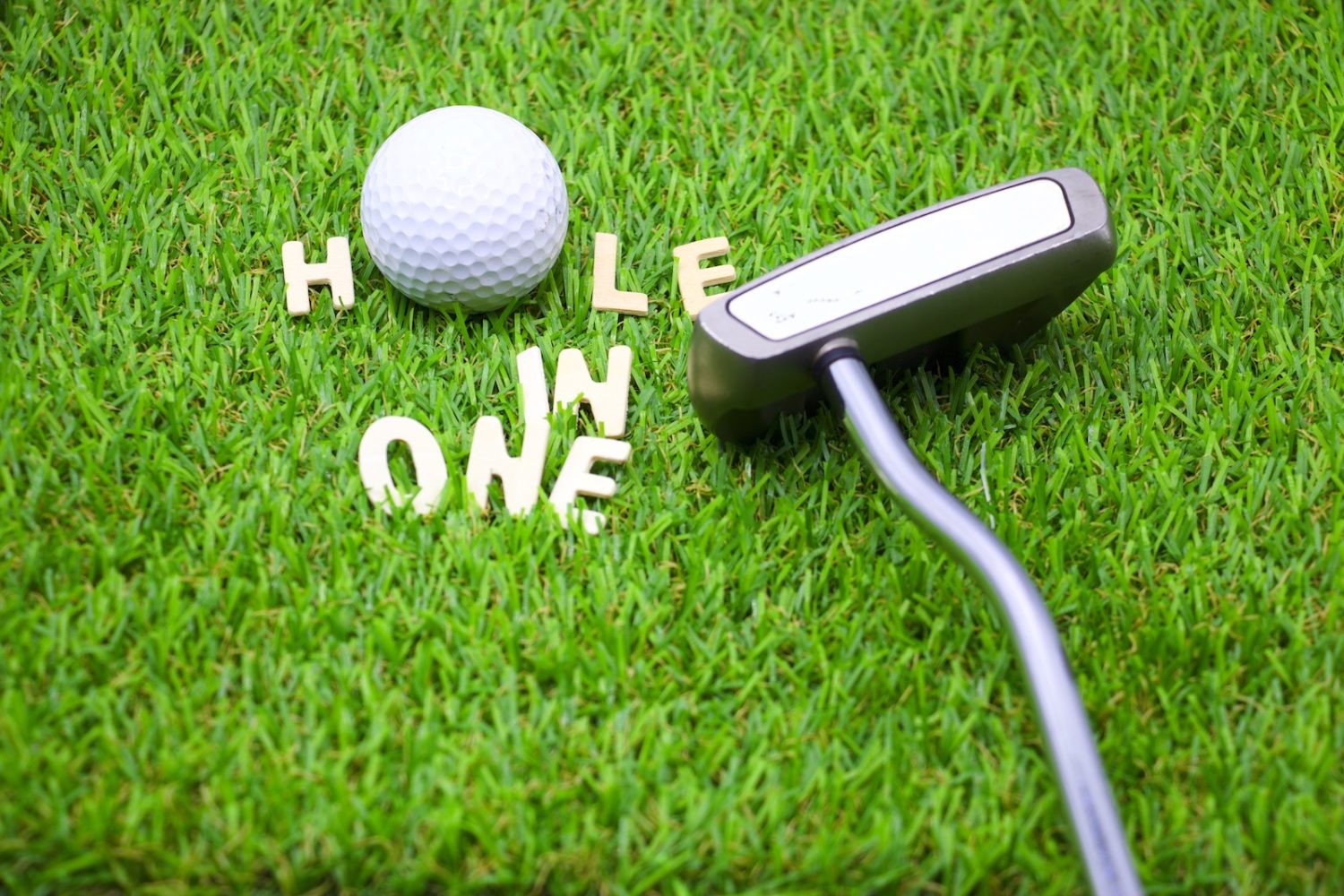 Get Online Hole In One Insurance In Canada - ALIGNED Insurance Brokers